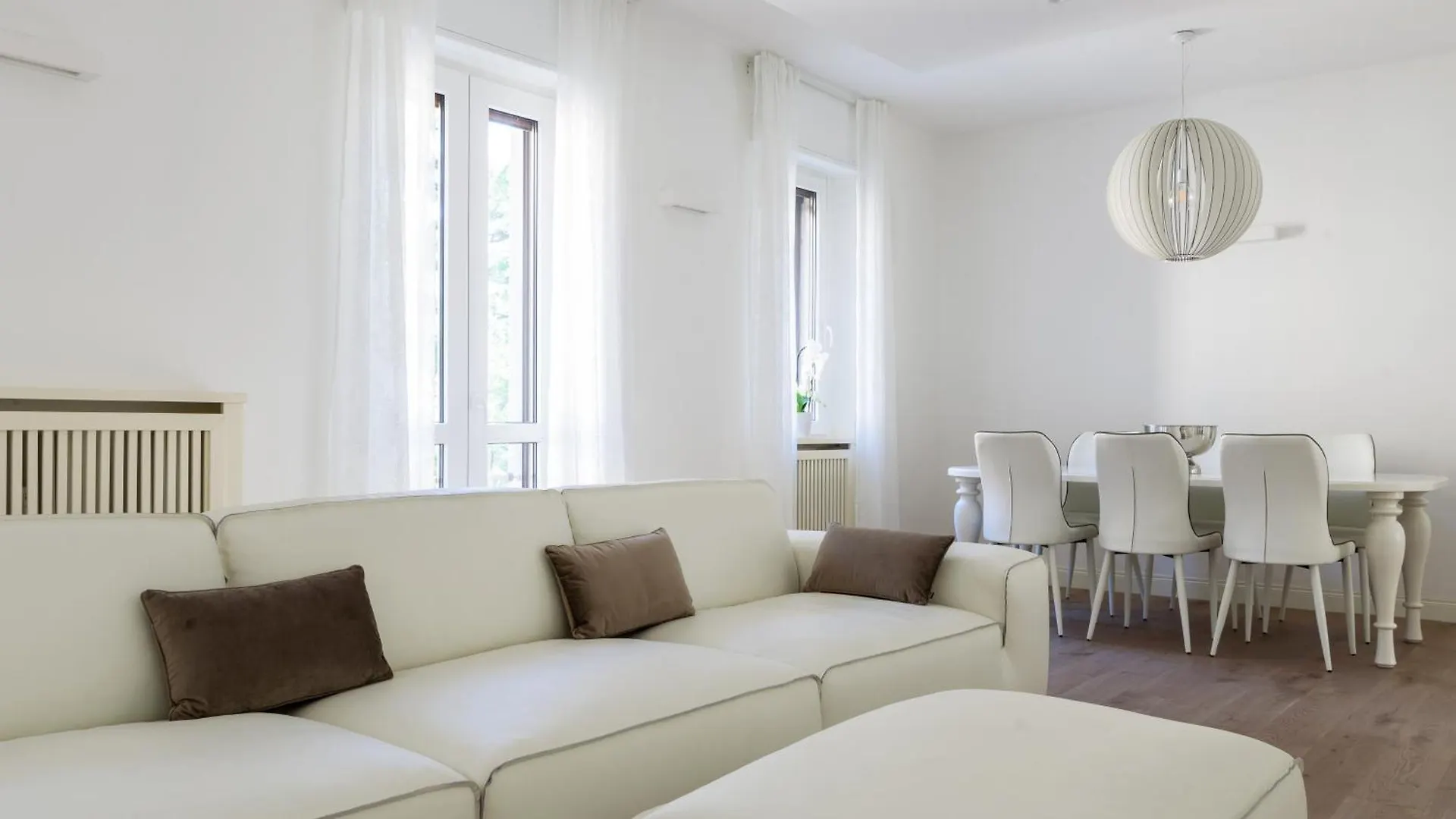 Apartment Pure White - By Myhomeincomo